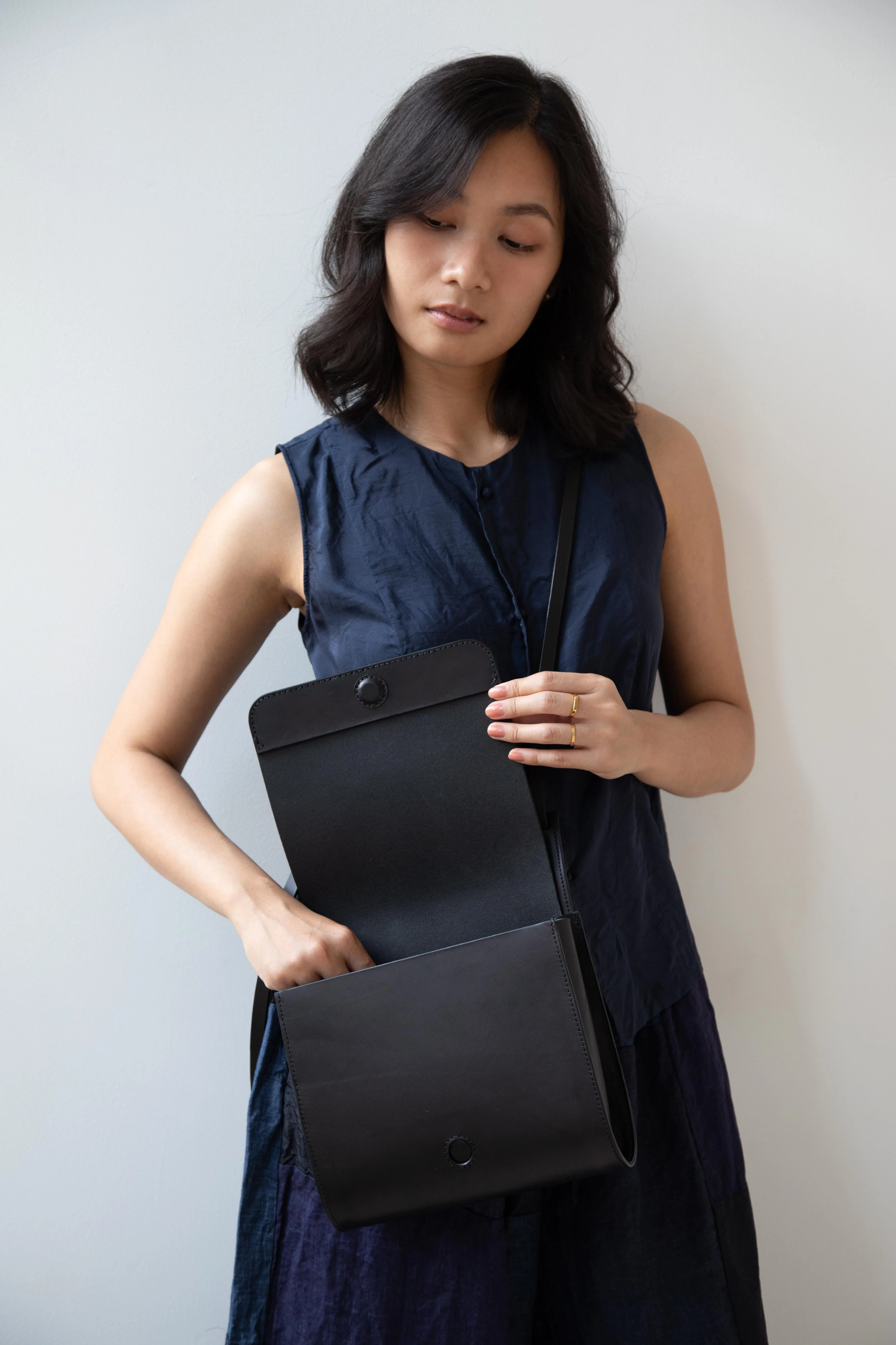 Melete | Reverie Messenger Bag in Black - Image 4