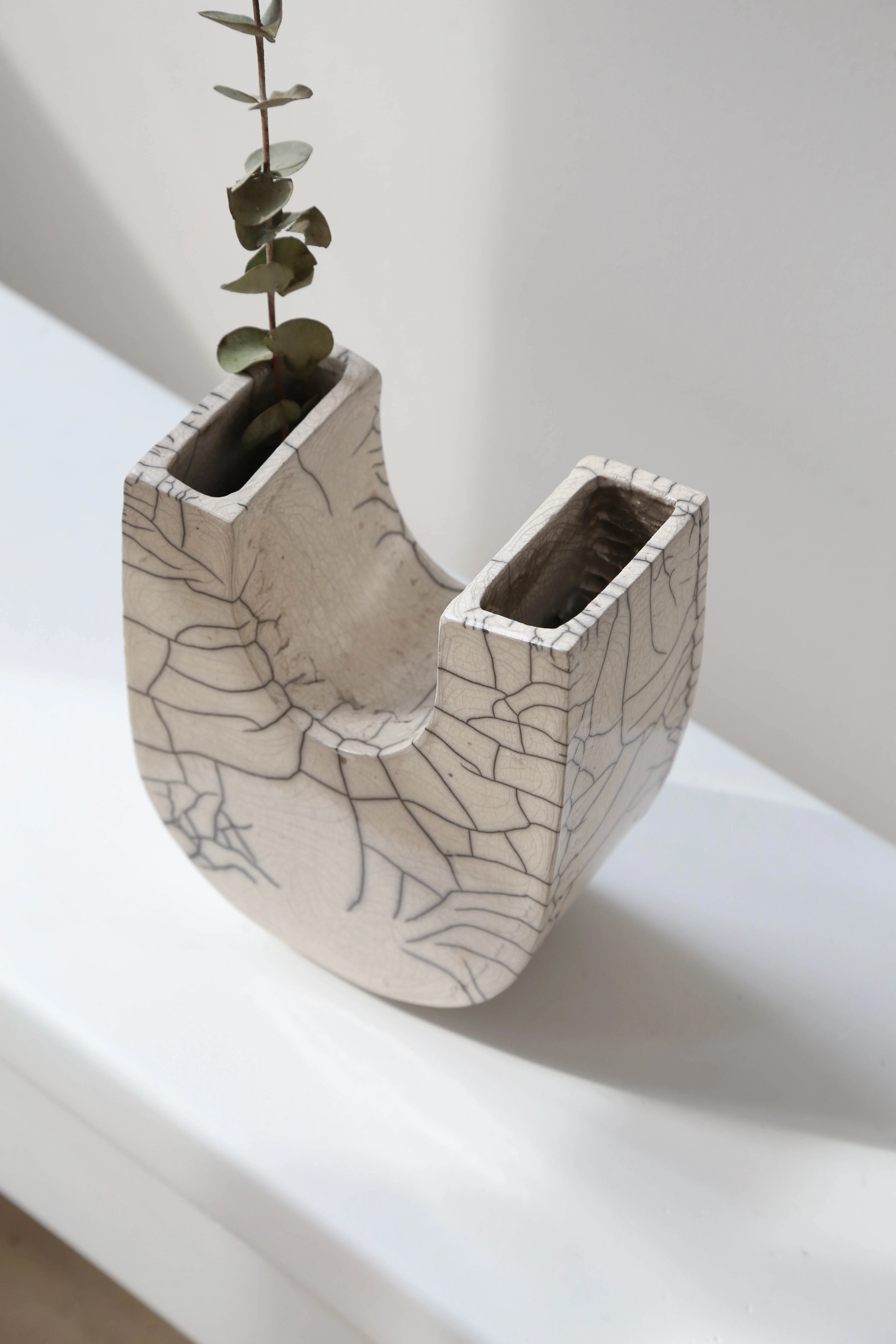 MONDAYS Raku U Vase - Image 10