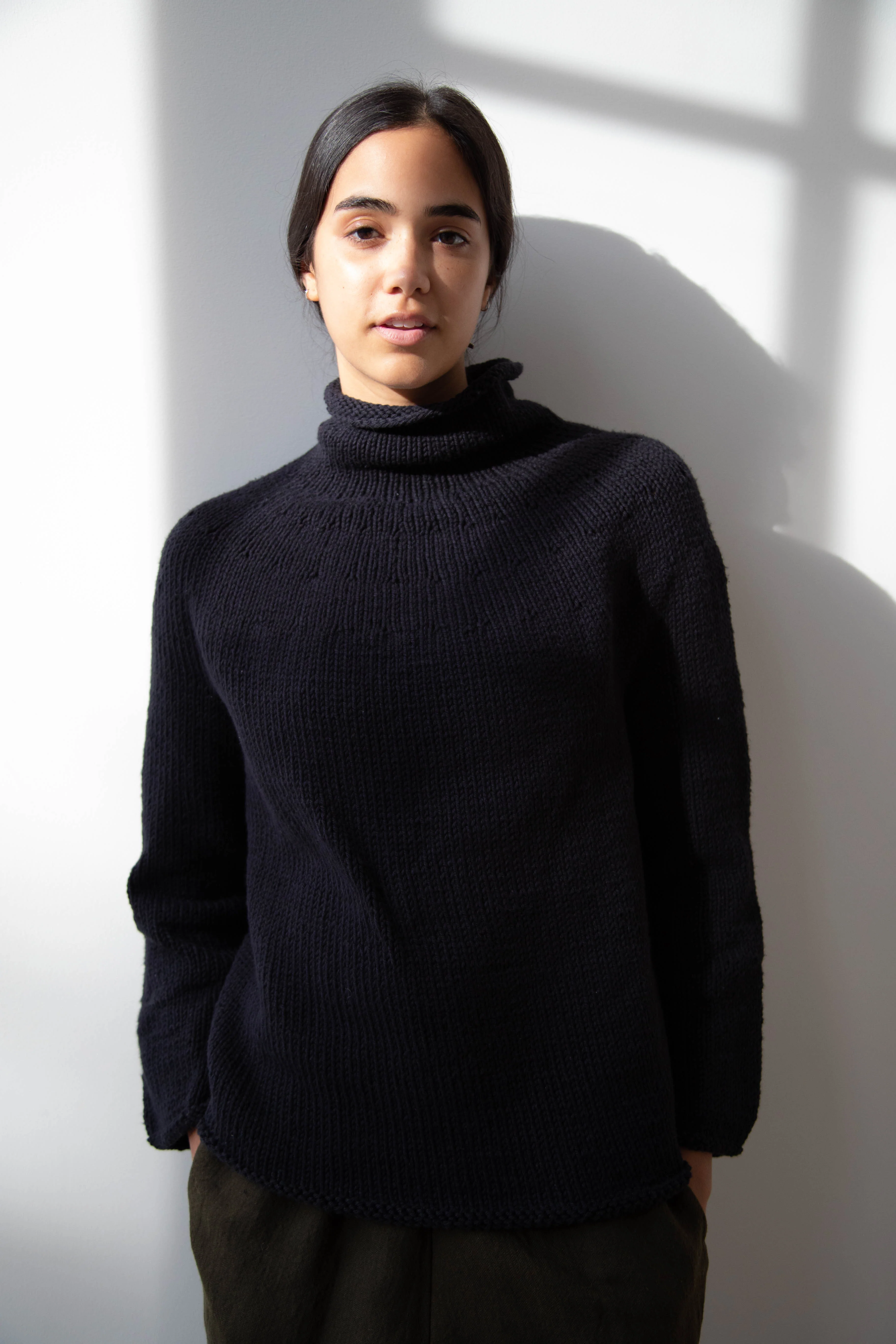 Nitto Café da Manha Sweater in Black - Image 15