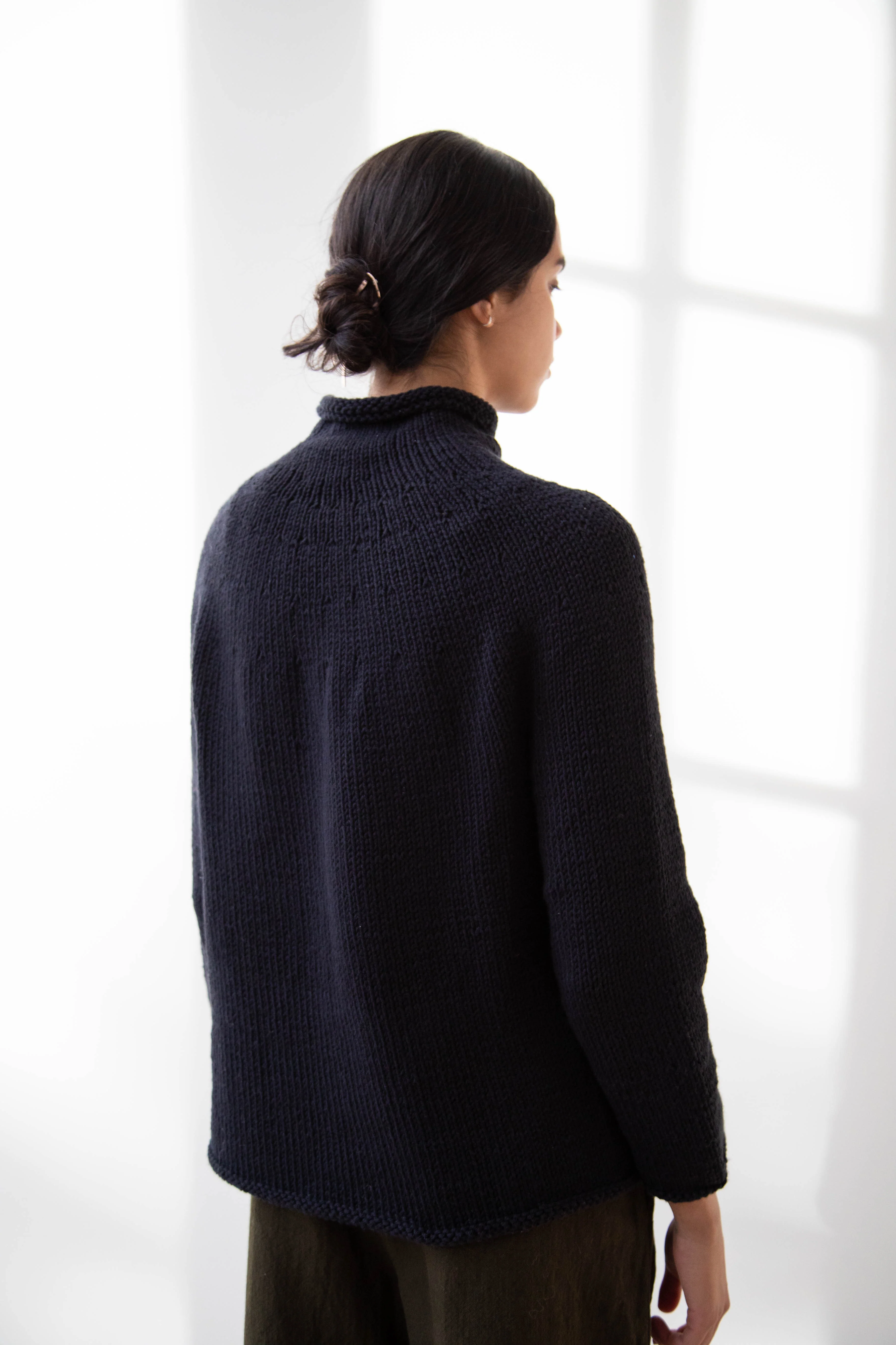 Nitto Café da Manha Sweater in Black - Image 6
