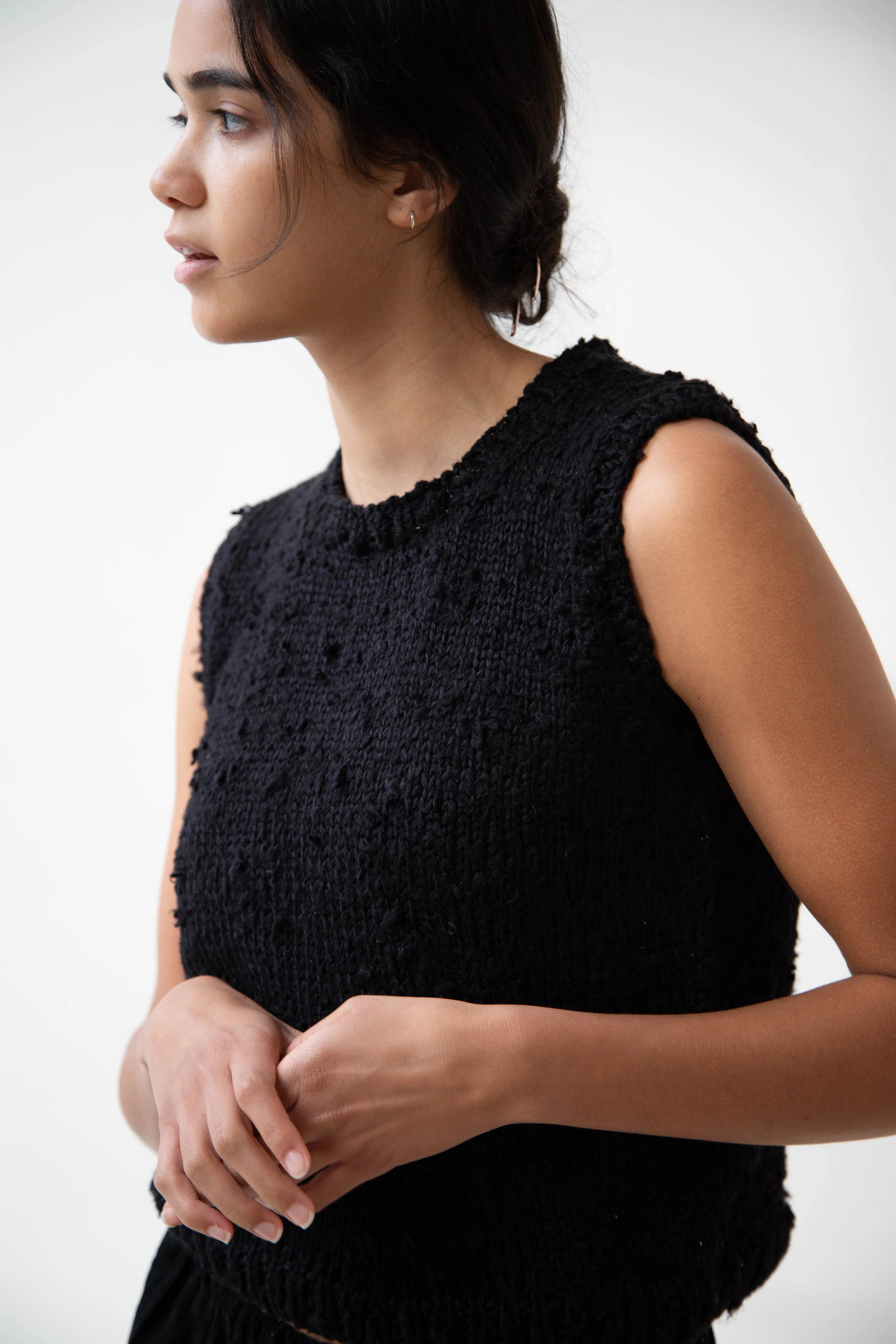 Nitto Pincel Vest in Black Silk - Image 15