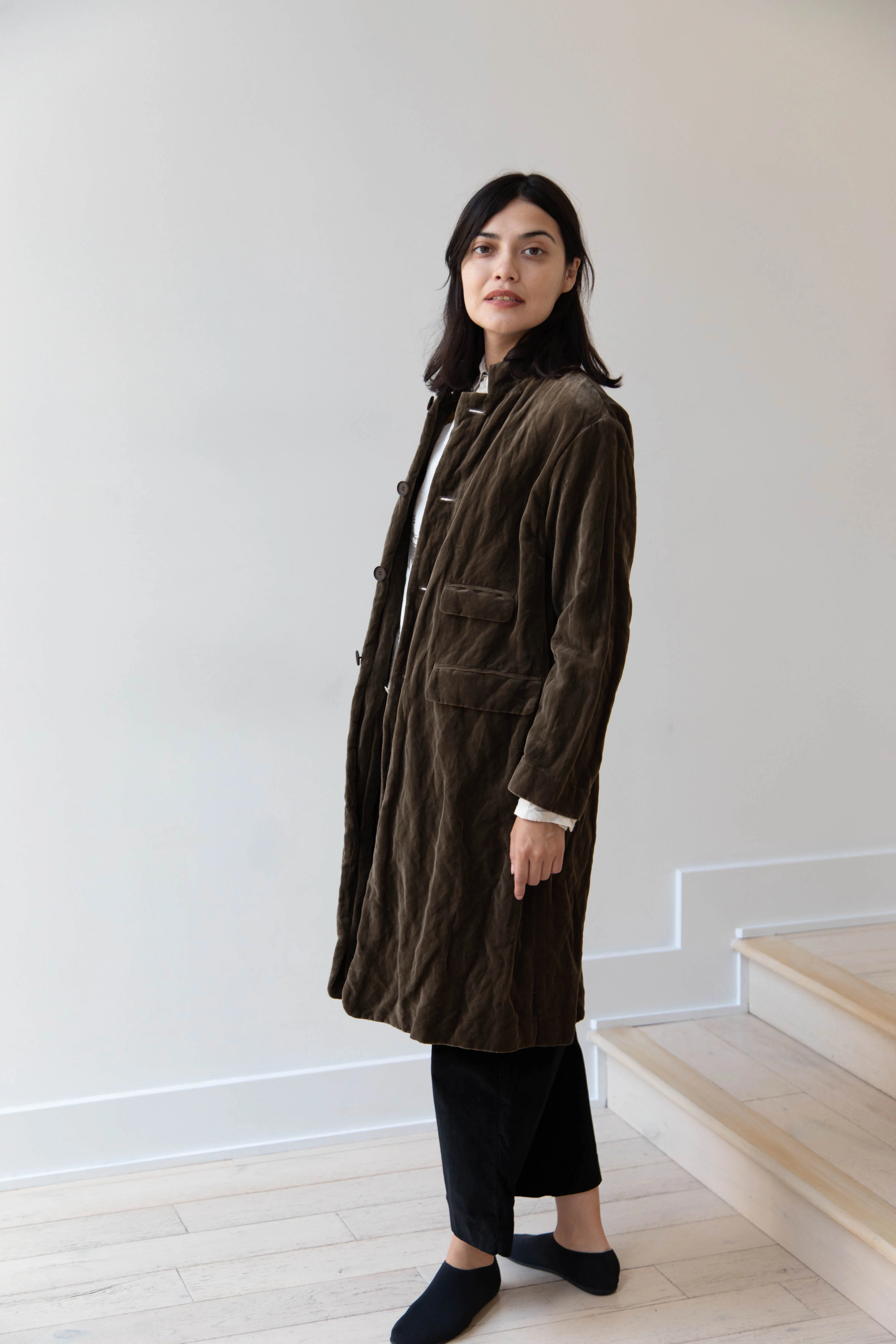Pas de Calais | Velvet Coat in Khaki - Image 20