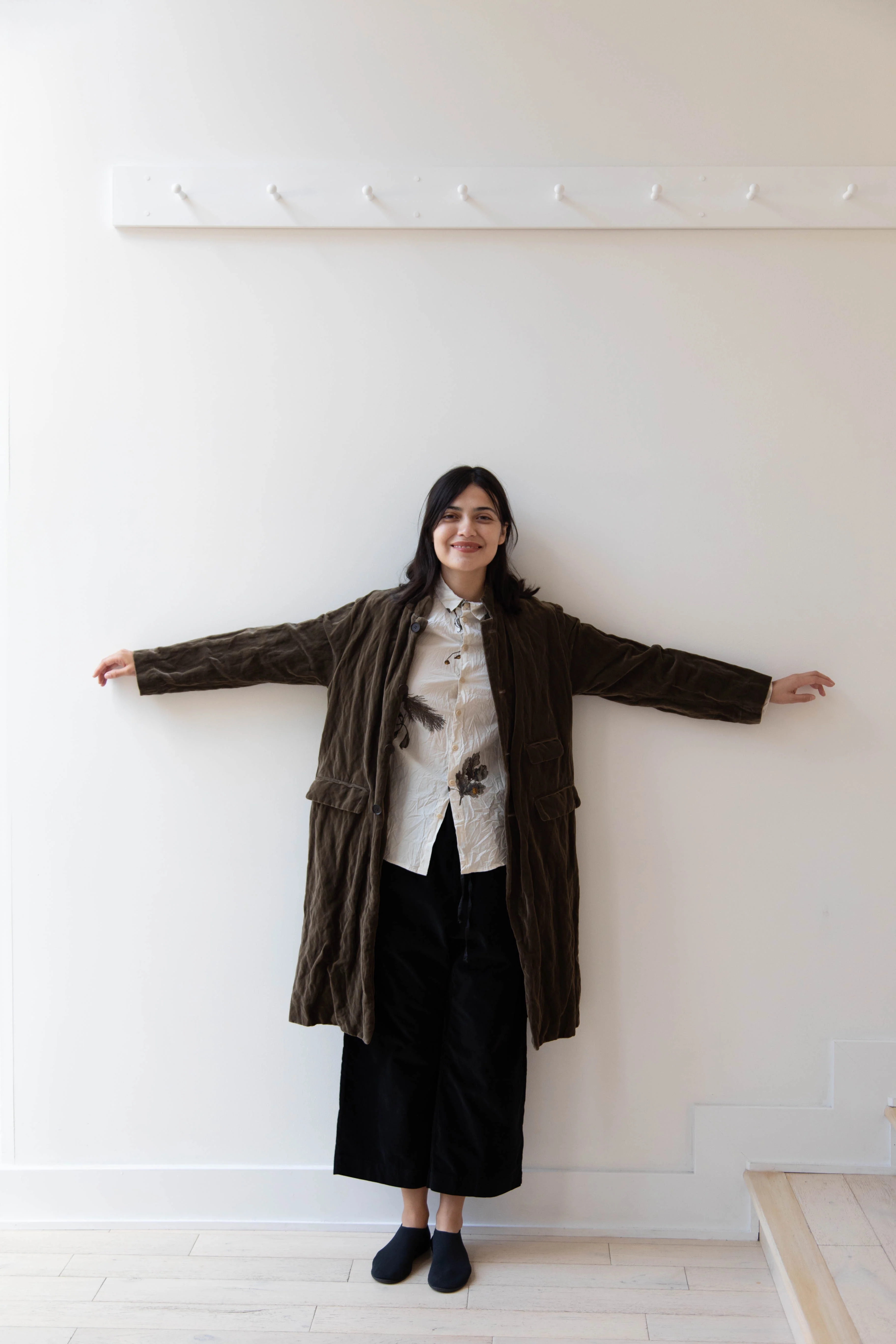 Pas de Calais | Velvet Coat in Khaki - Image 25