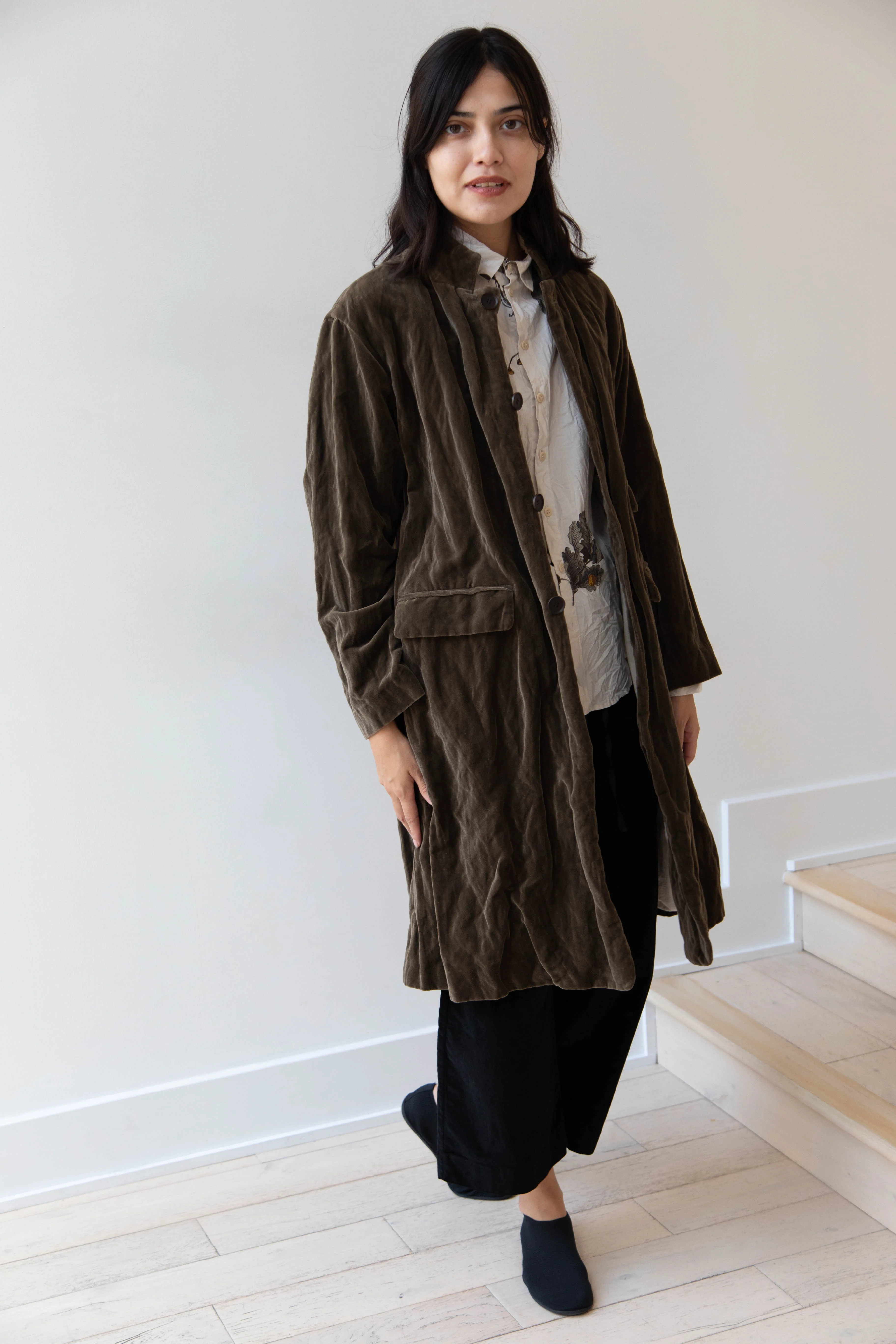 Pas de Calais | Velvet Coat in Khaki - Image 26