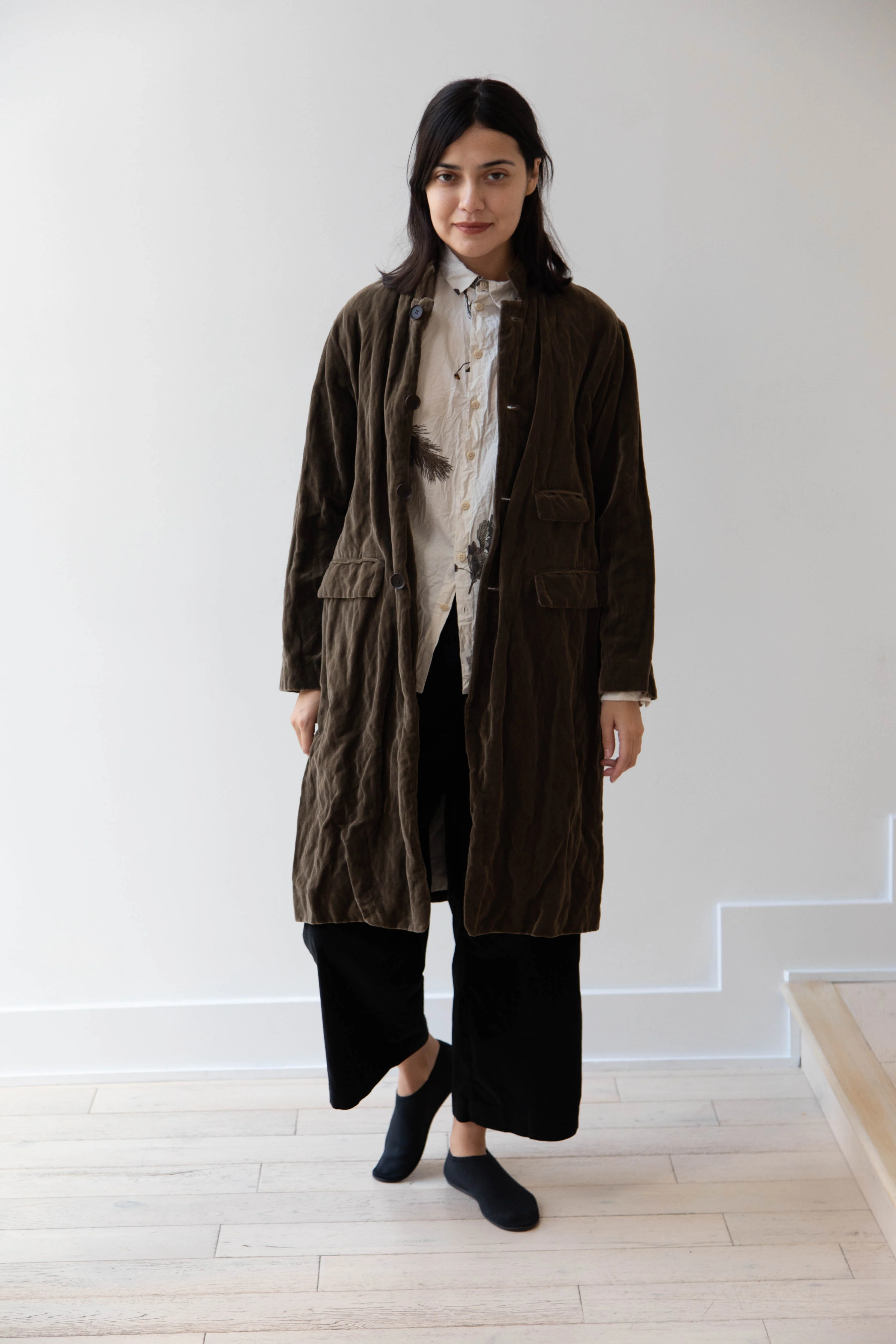 Pas de Calais | Velvet Coat in Khaki - Image 4