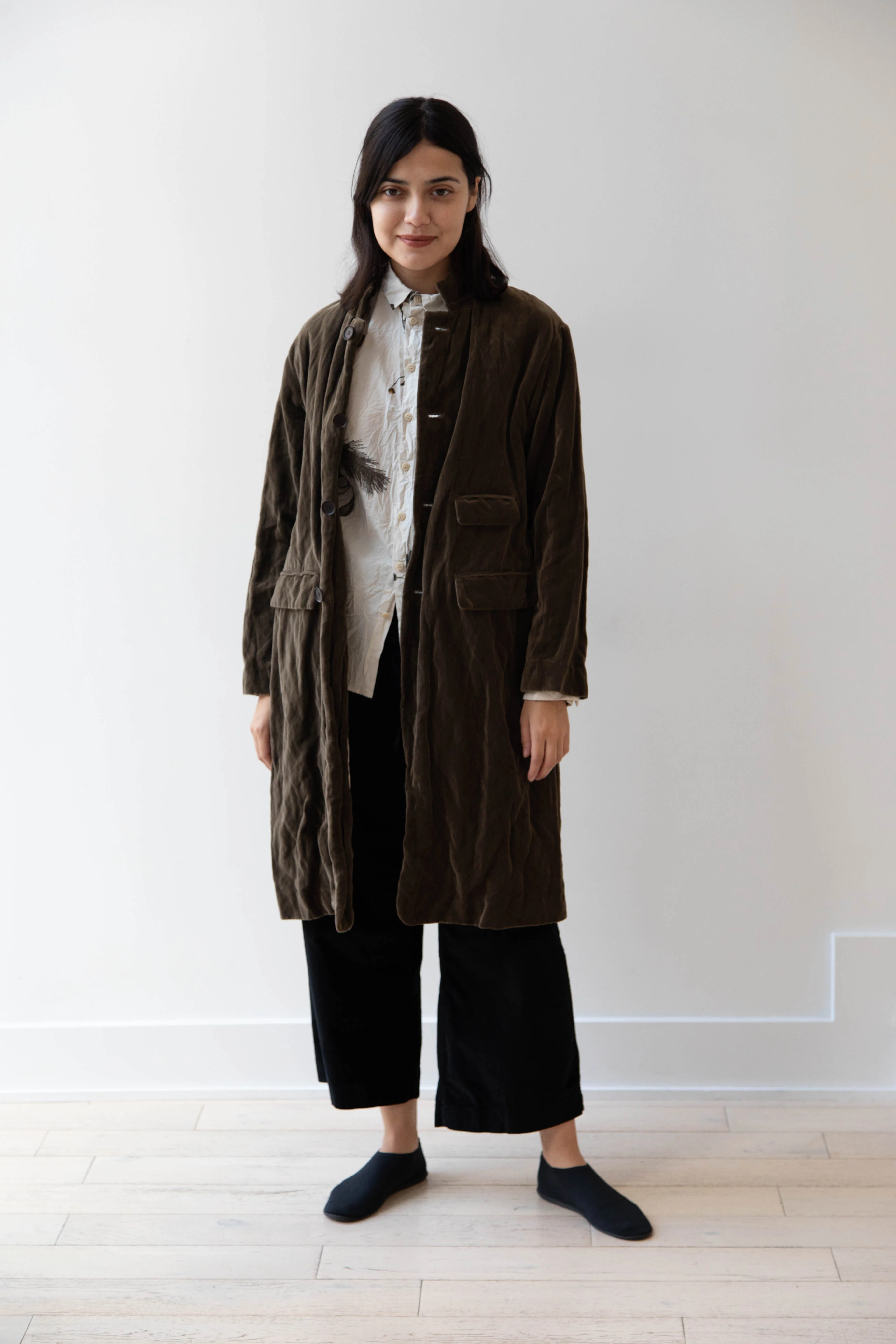 Pas de Calais | Velvet Coat in Khaki - Image 5