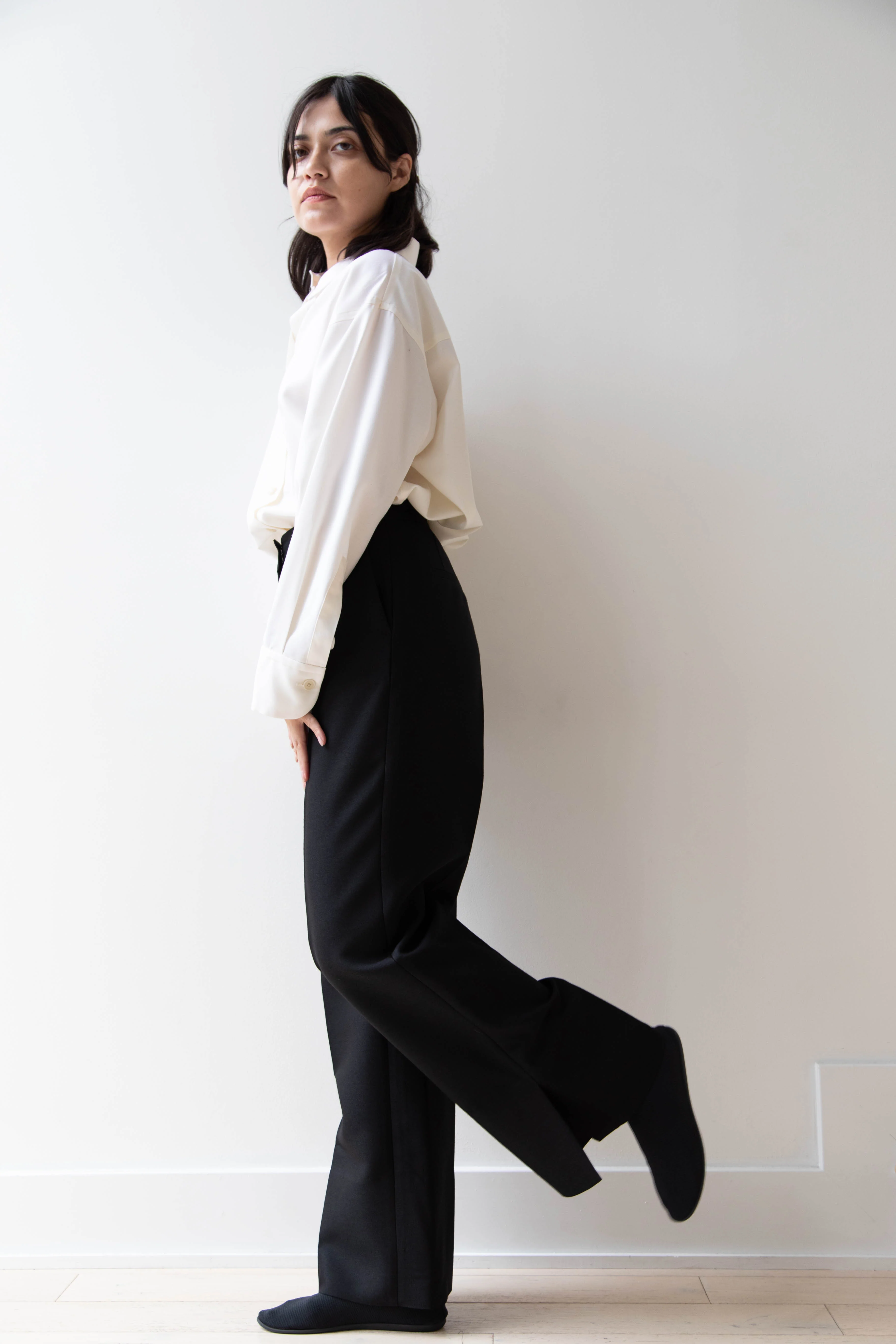 Sandbeige | Birkin Pants in Black - Image 36