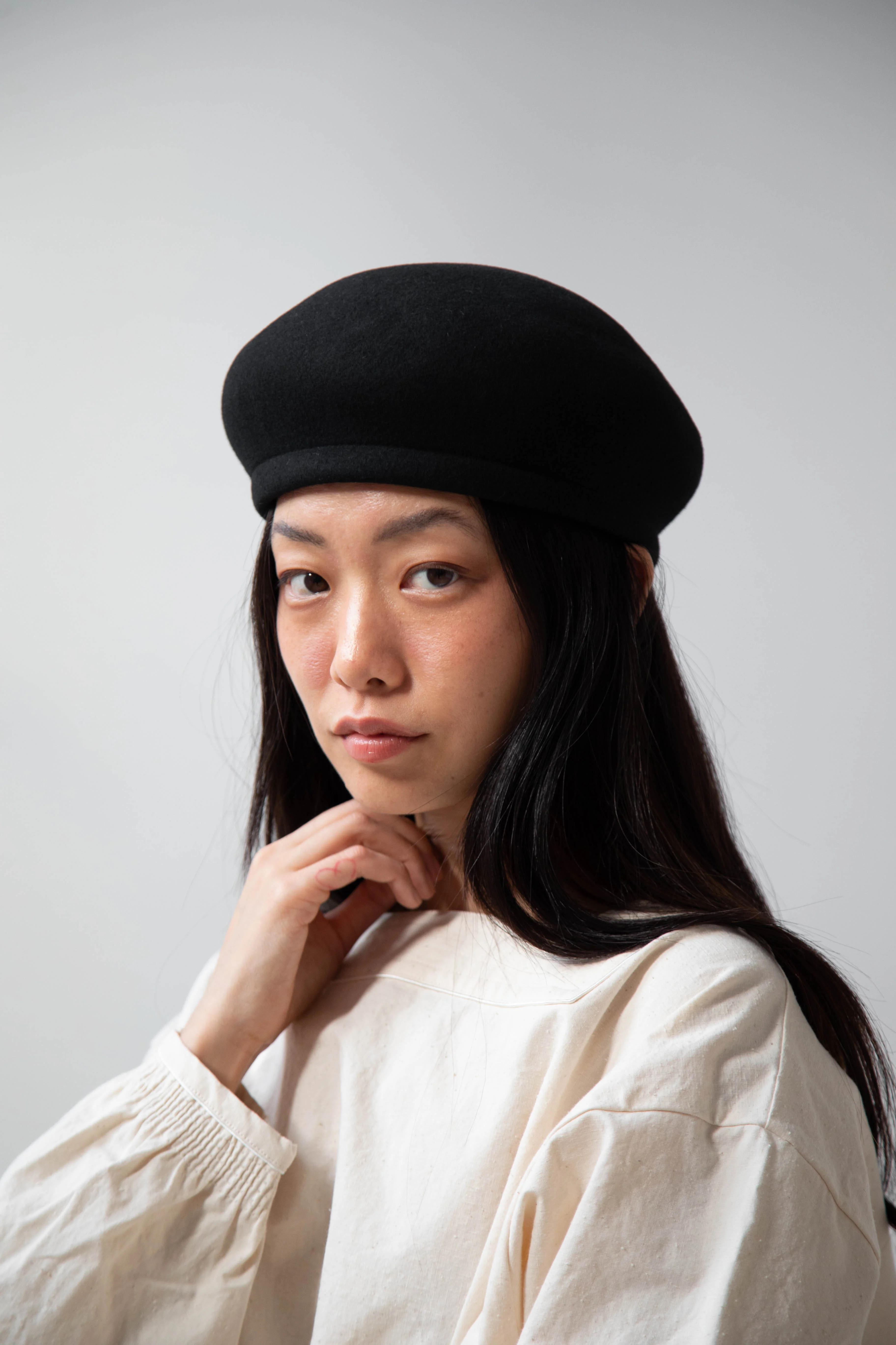 Signa 1925 | Felt Structured Beret in Black - Image 10