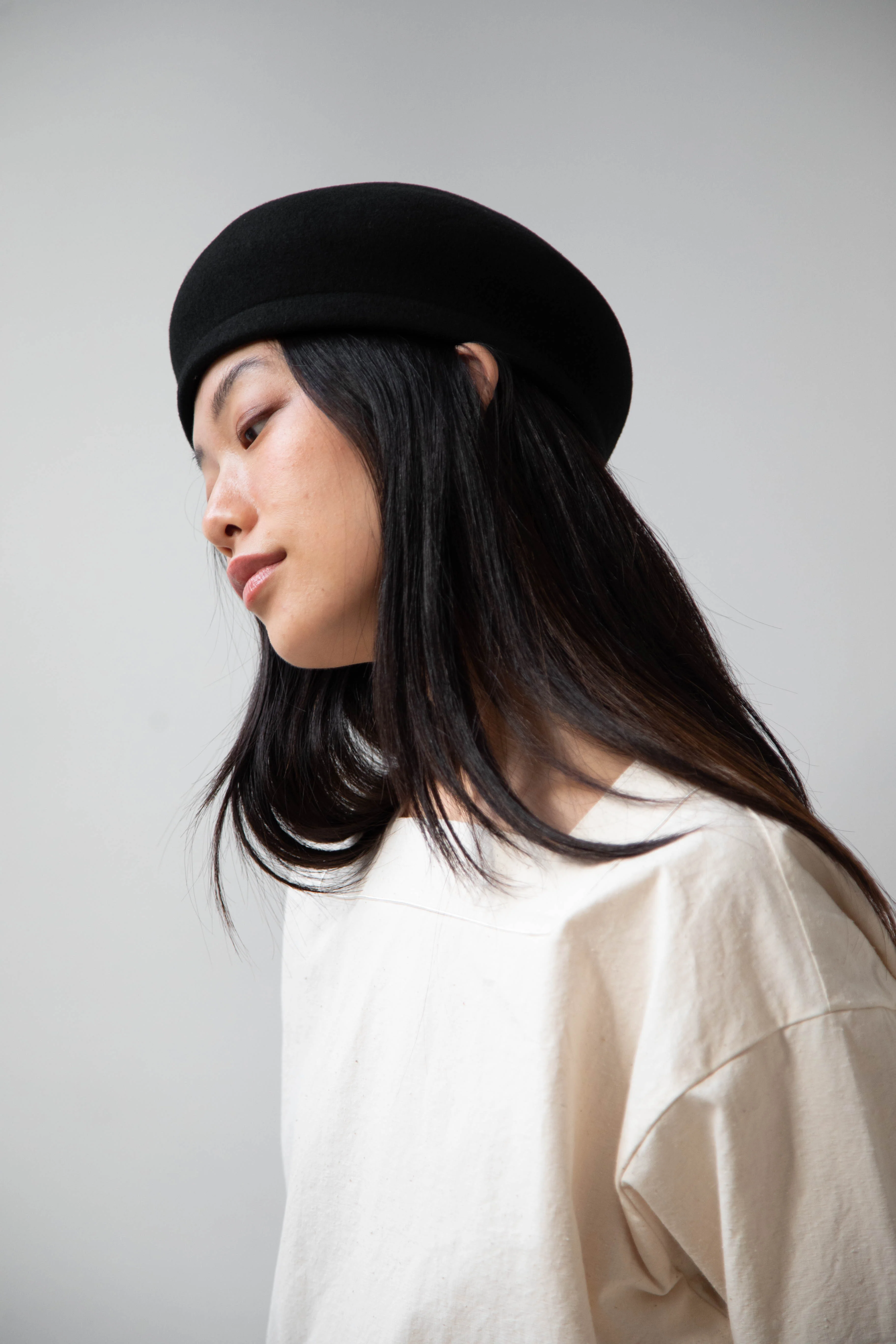 Signa 1925 | Felt Structured Beret in Black - Image 11