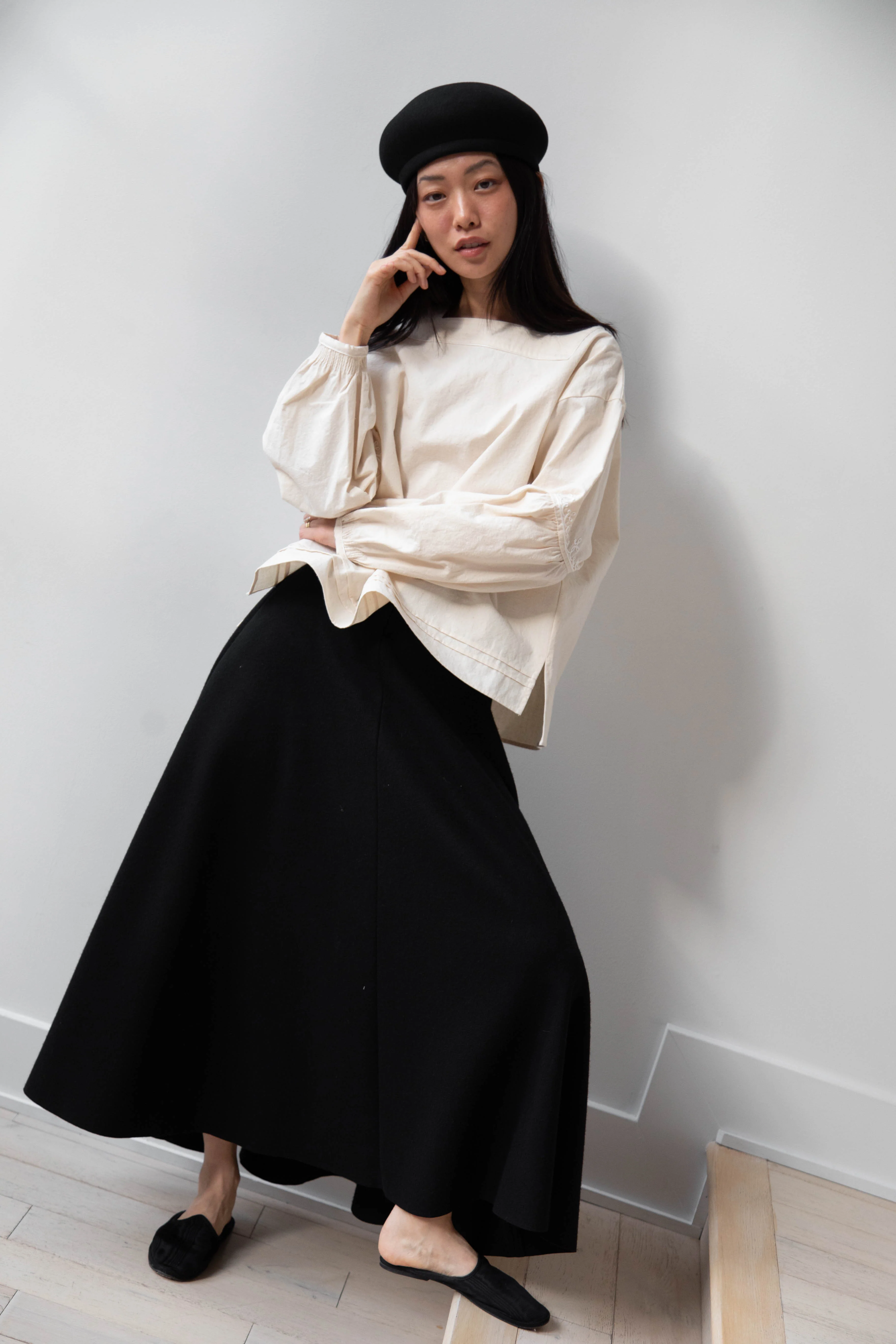 Signa 1925 | Felt Structured Beret in Black - Image 16