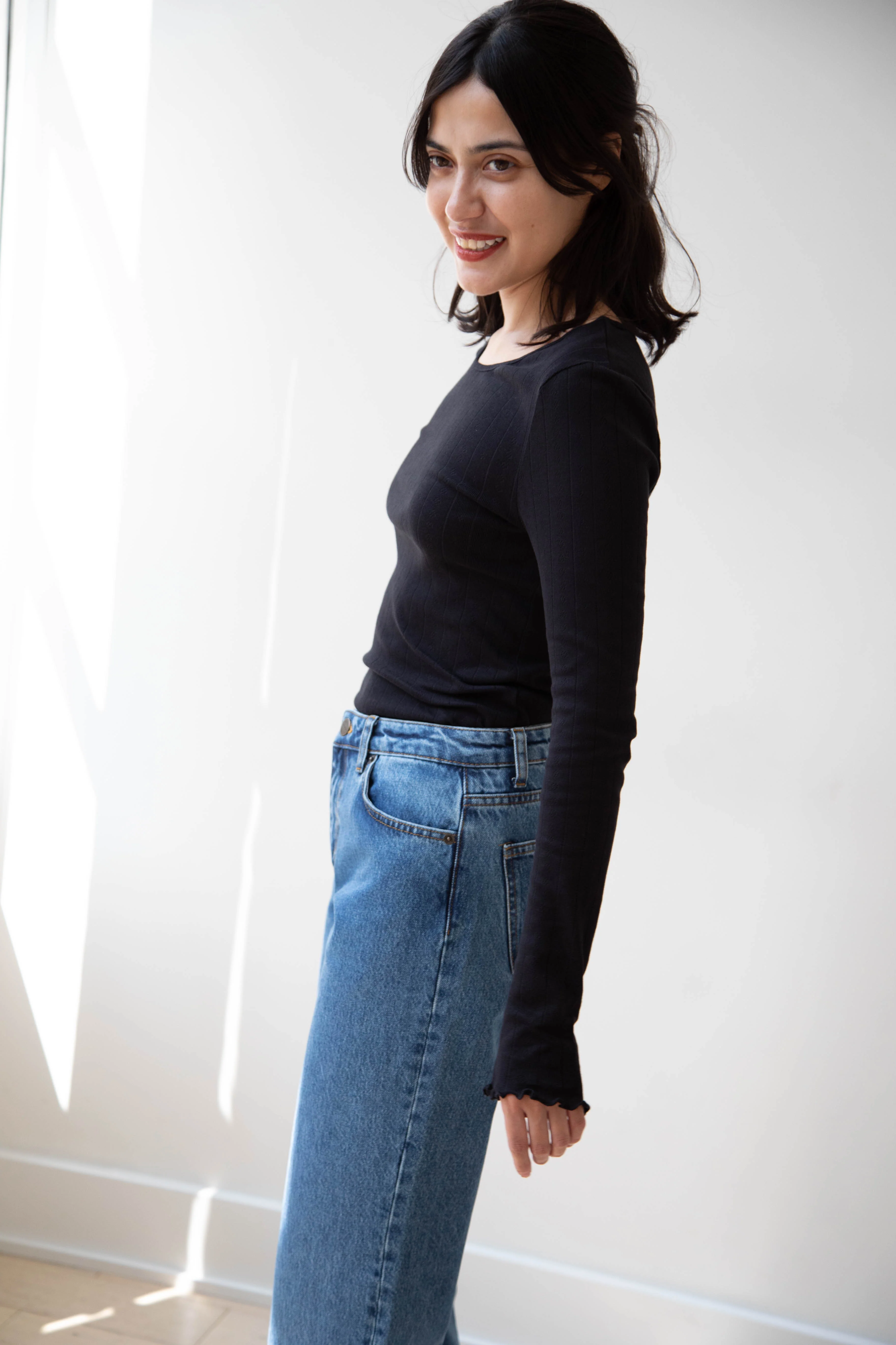 Skall | Allison Cropped Jeans in Washed Mid Blue - Image 14