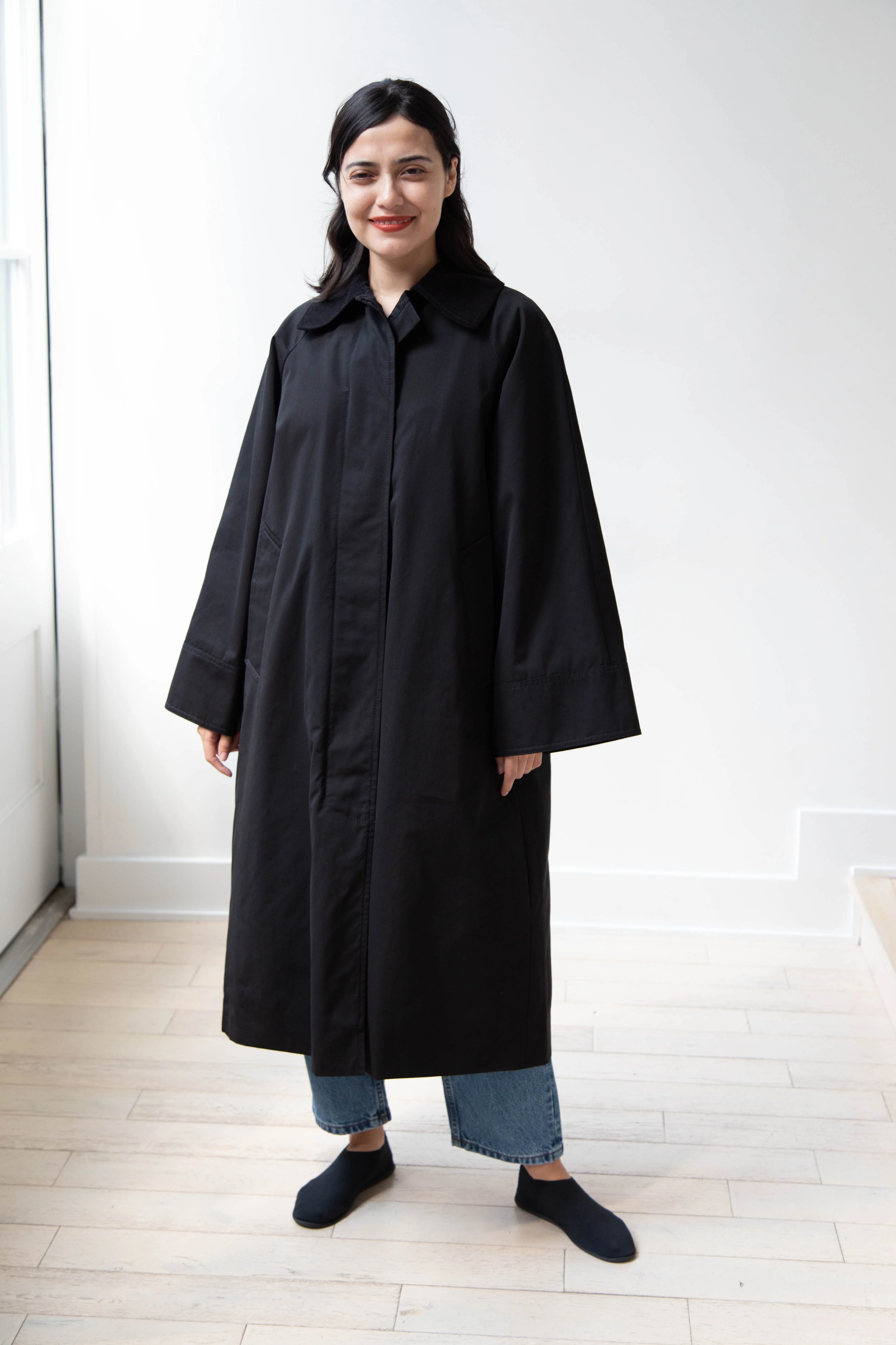Skall | Gaby Coat in Black - Image 30