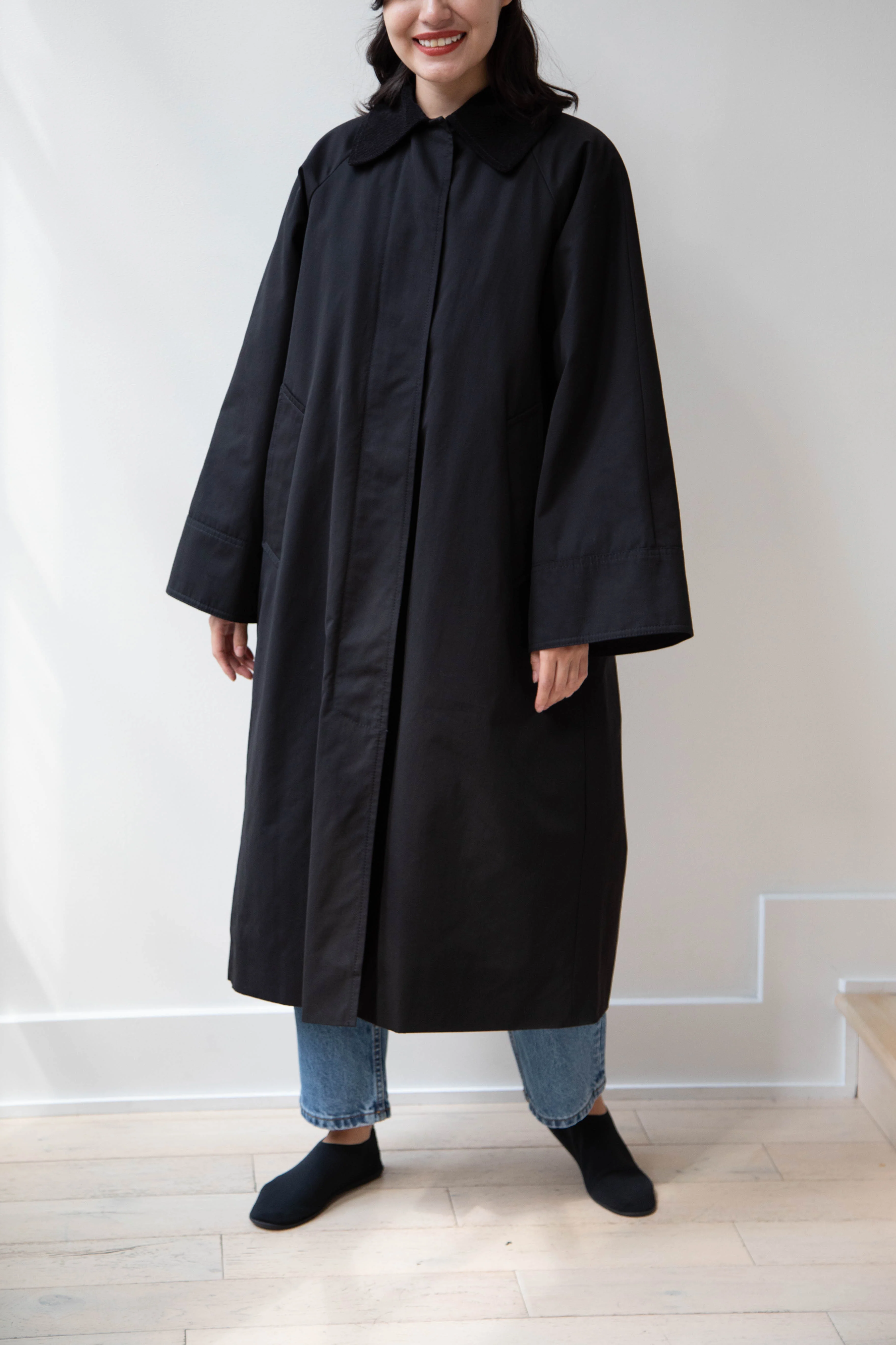 Skall | Gaby Coat in Black - Image 39