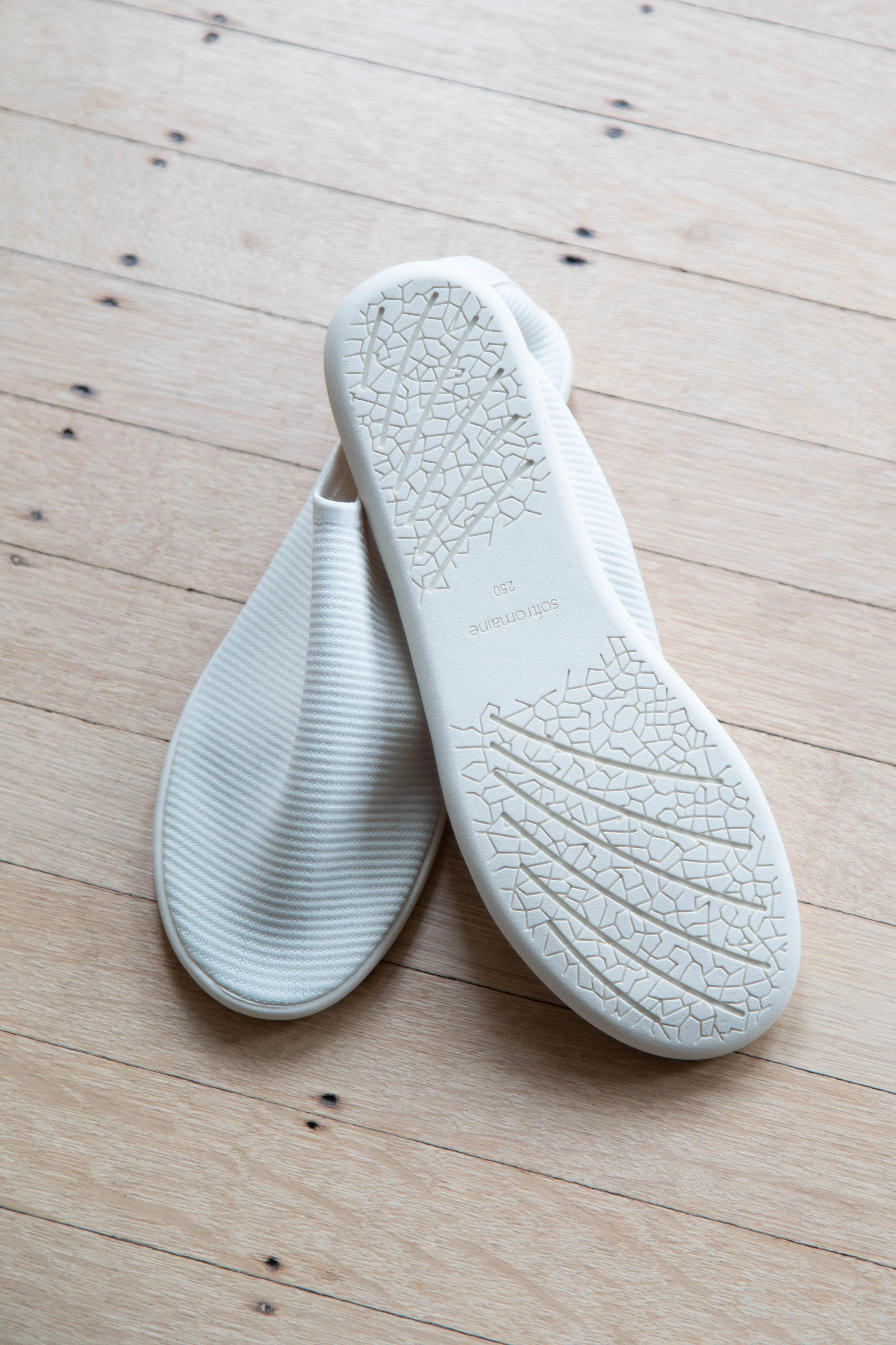 Softromaine | Flat in Tofu - Image 16