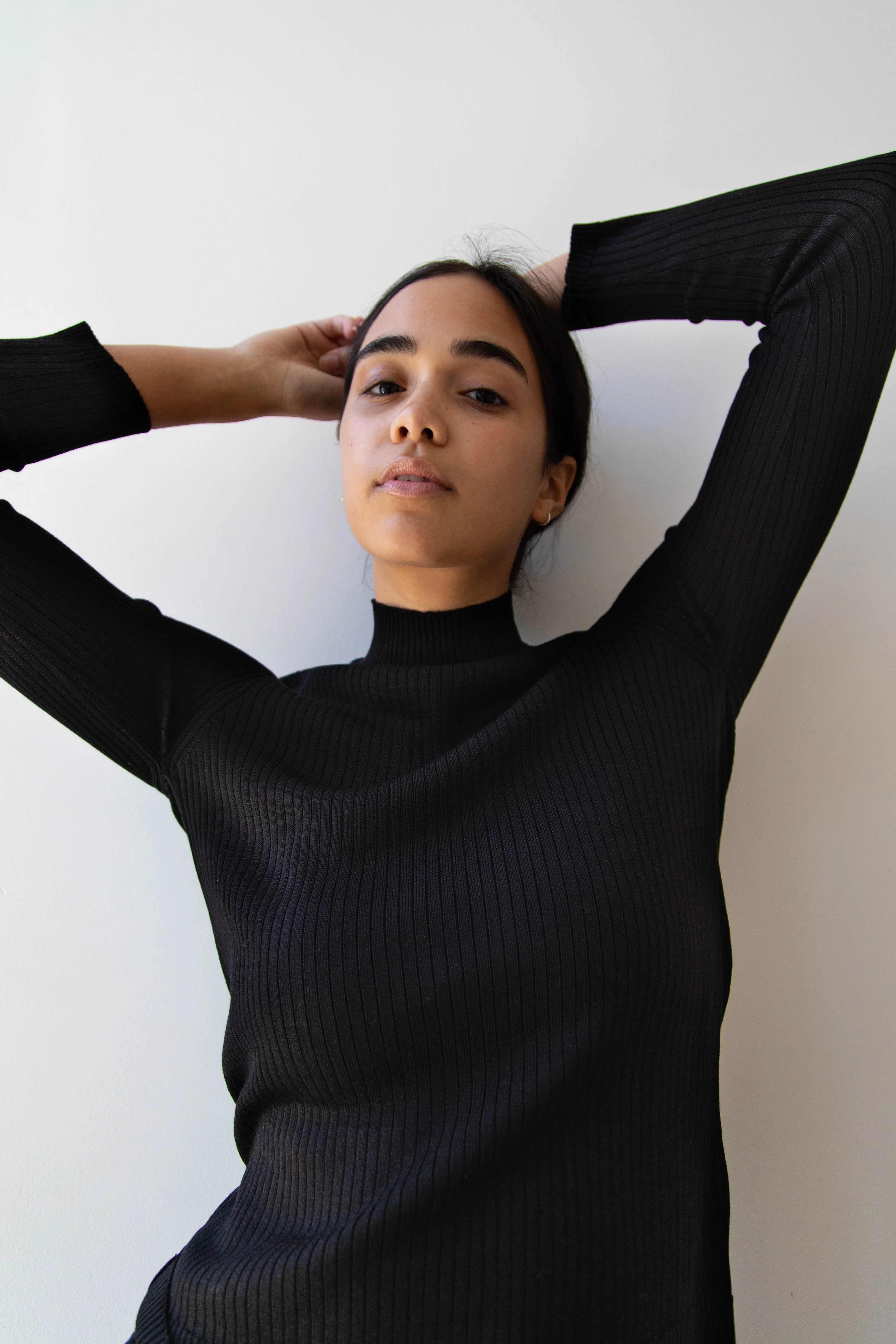 Une Heures Femme Long Sleeve Mock Neck in Noir - Image 21