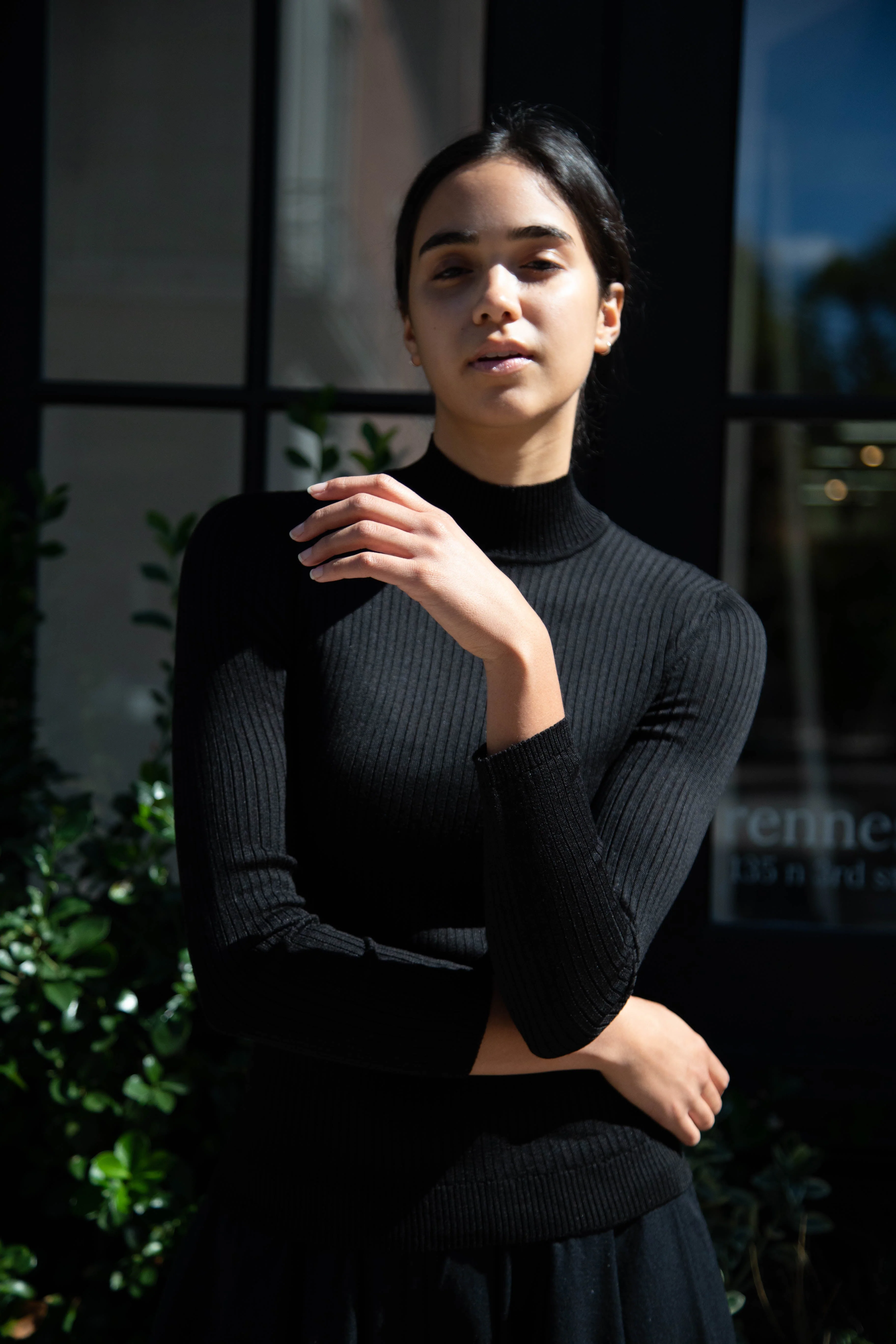 Une Heures Femme Long Sleeve Mock Neck in Noir - Image 32