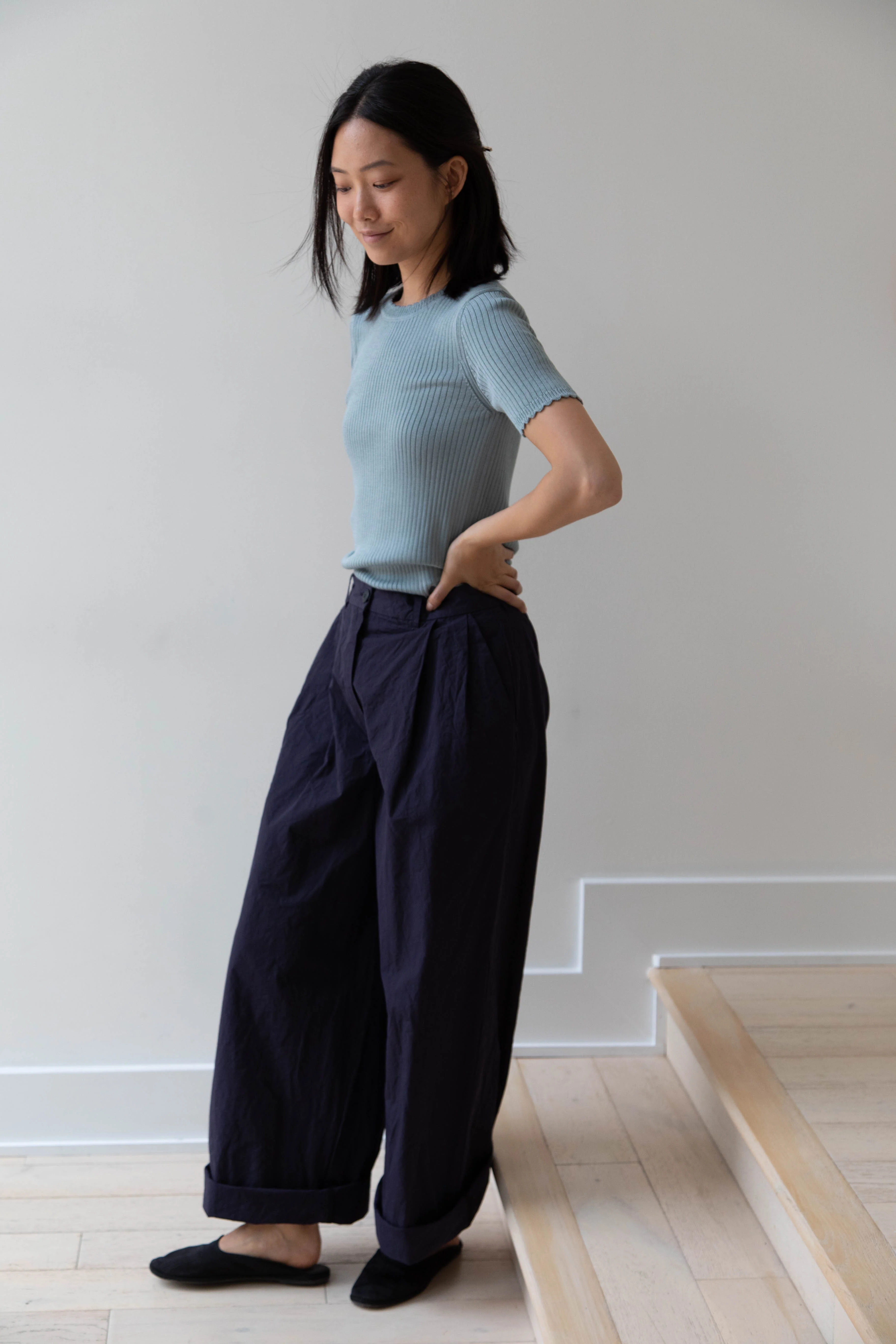 Une Heures | Short Sleeve Scallop in Piscine - Image 13