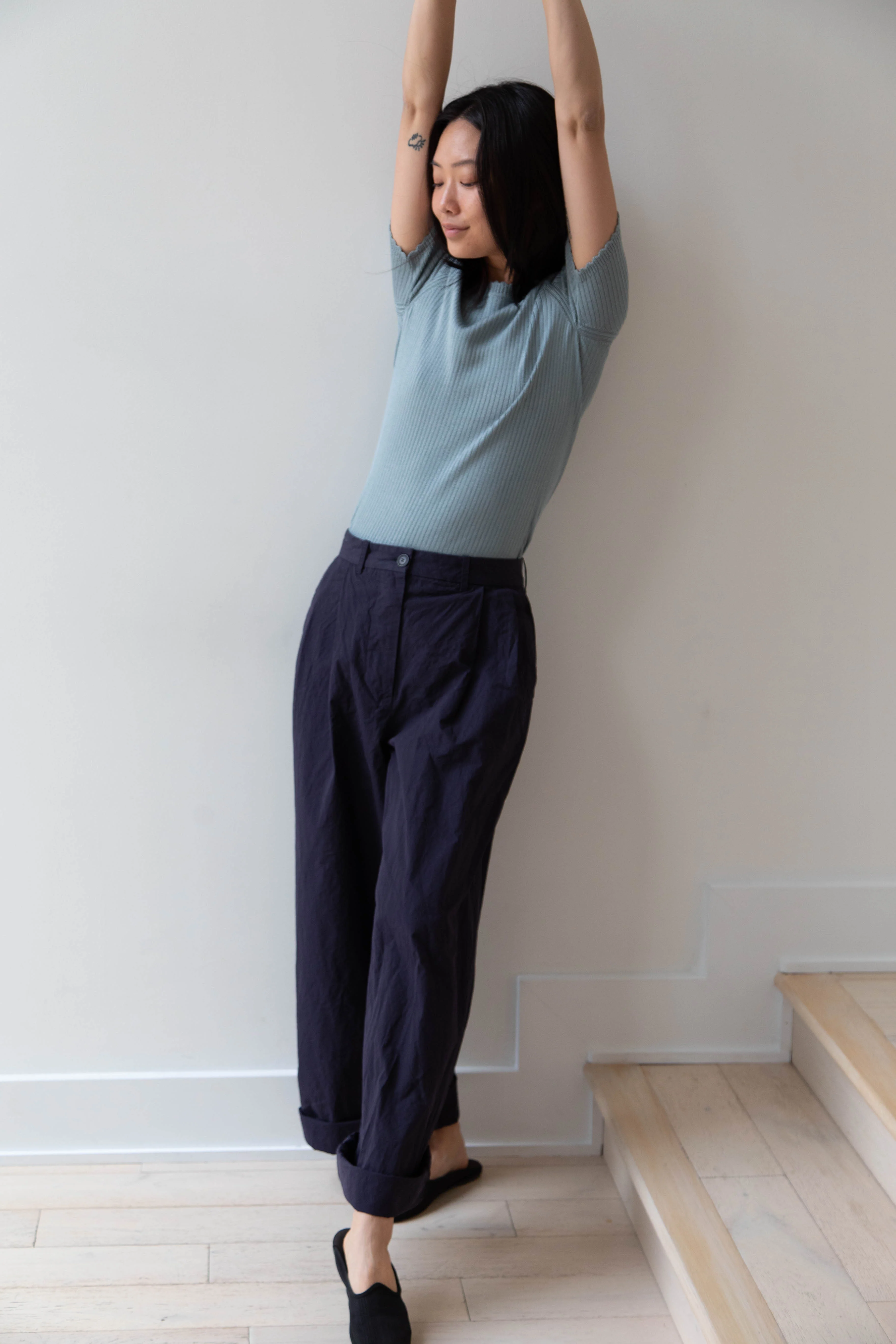 Une Heures | Short Sleeve Scallop in Piscine - Image 22