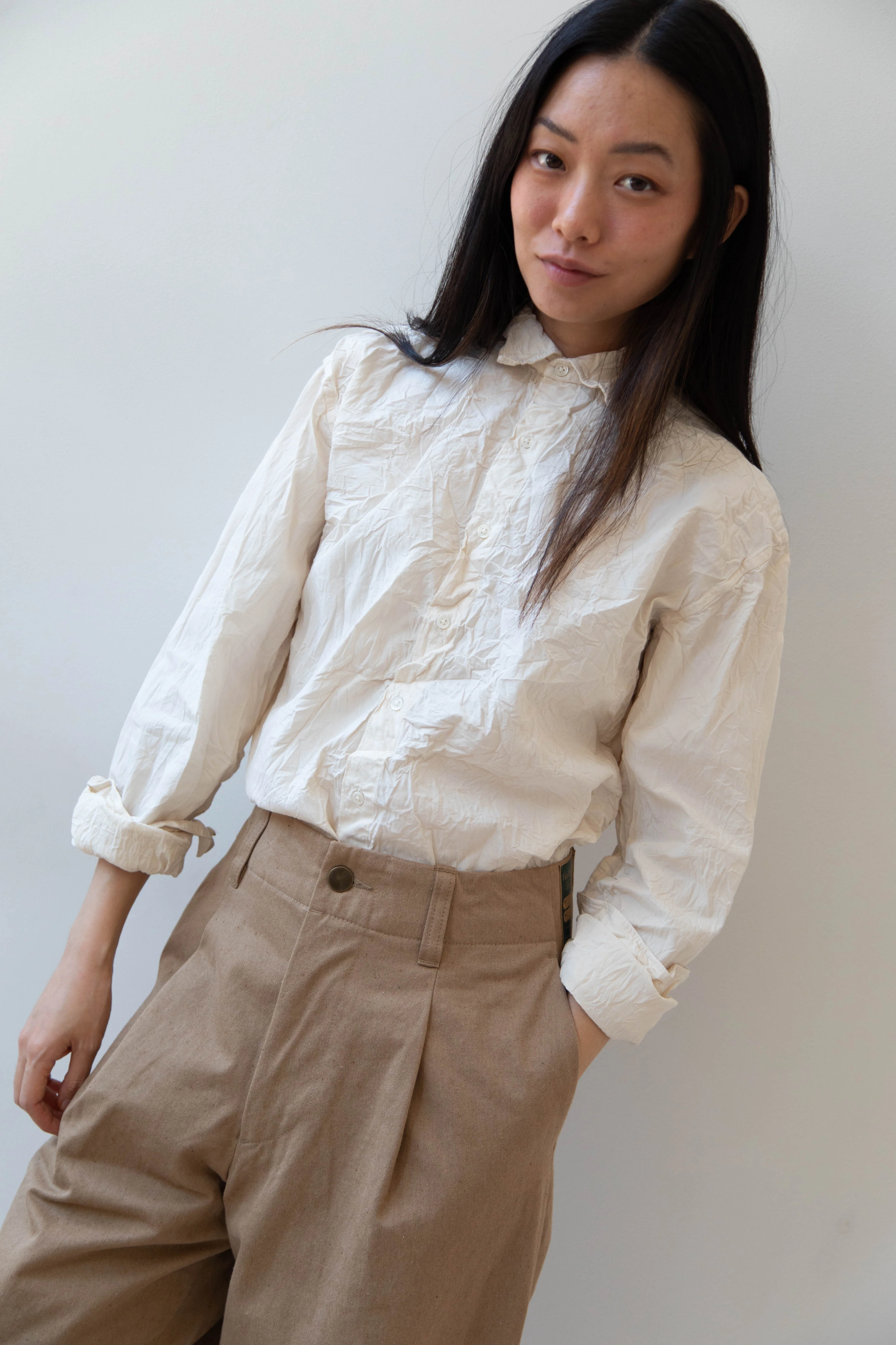 Vas-y Lentement | Cotton Poplin Button Up in Natural - Image 38