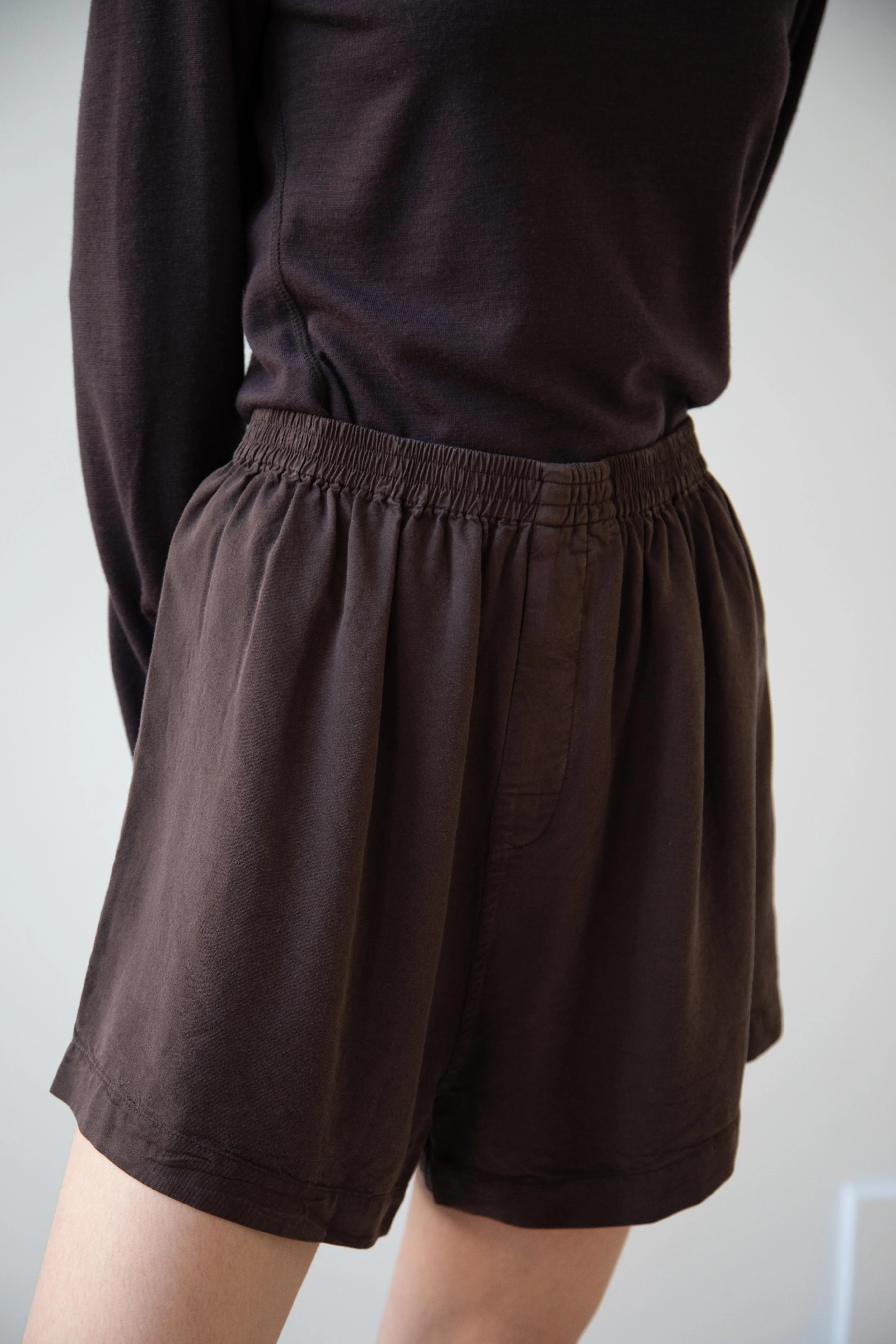 Wright & Doyle | Shorts in Cacao - Image 24