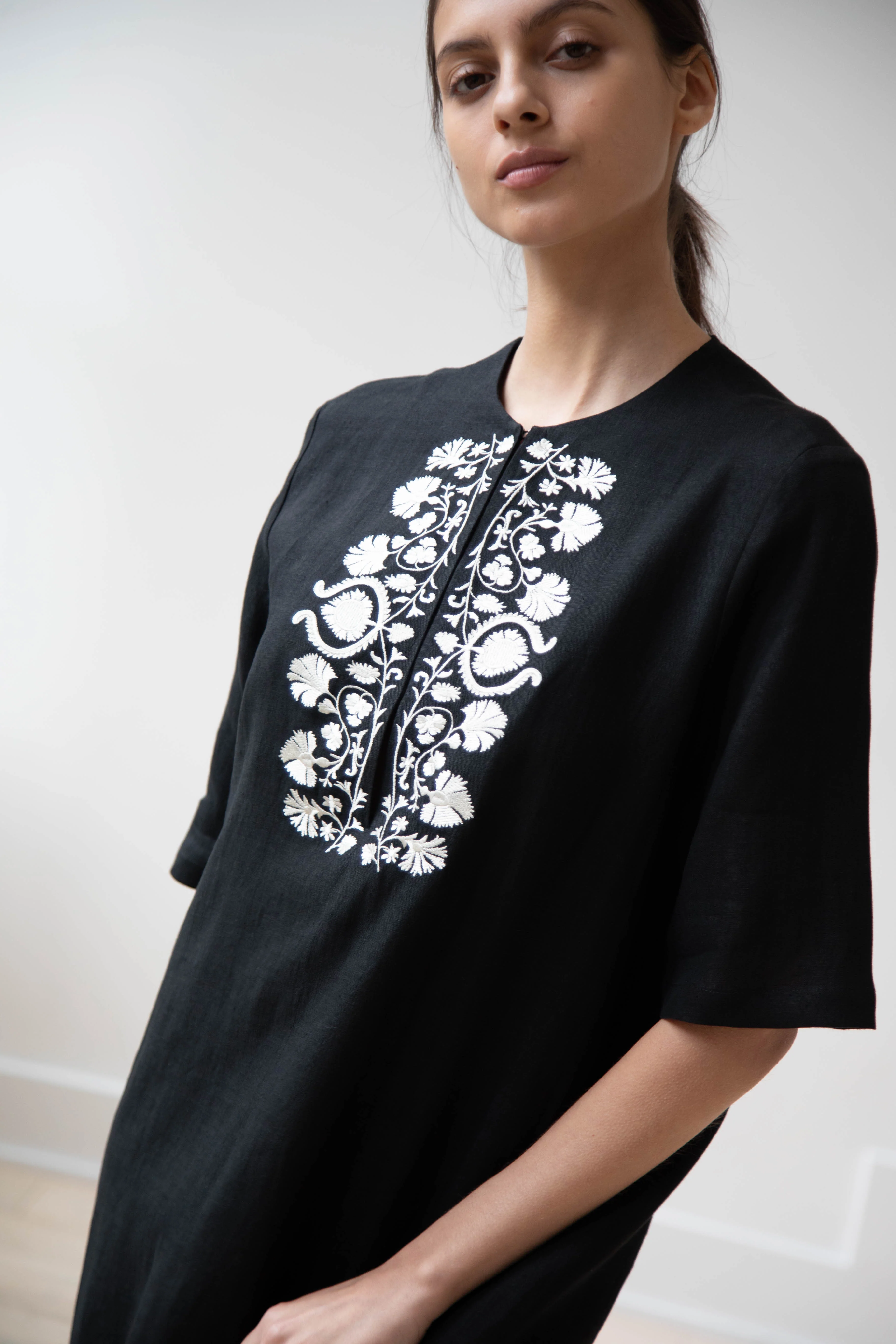 Zeus & Dione | Carnation Caftan in Black - Image 12